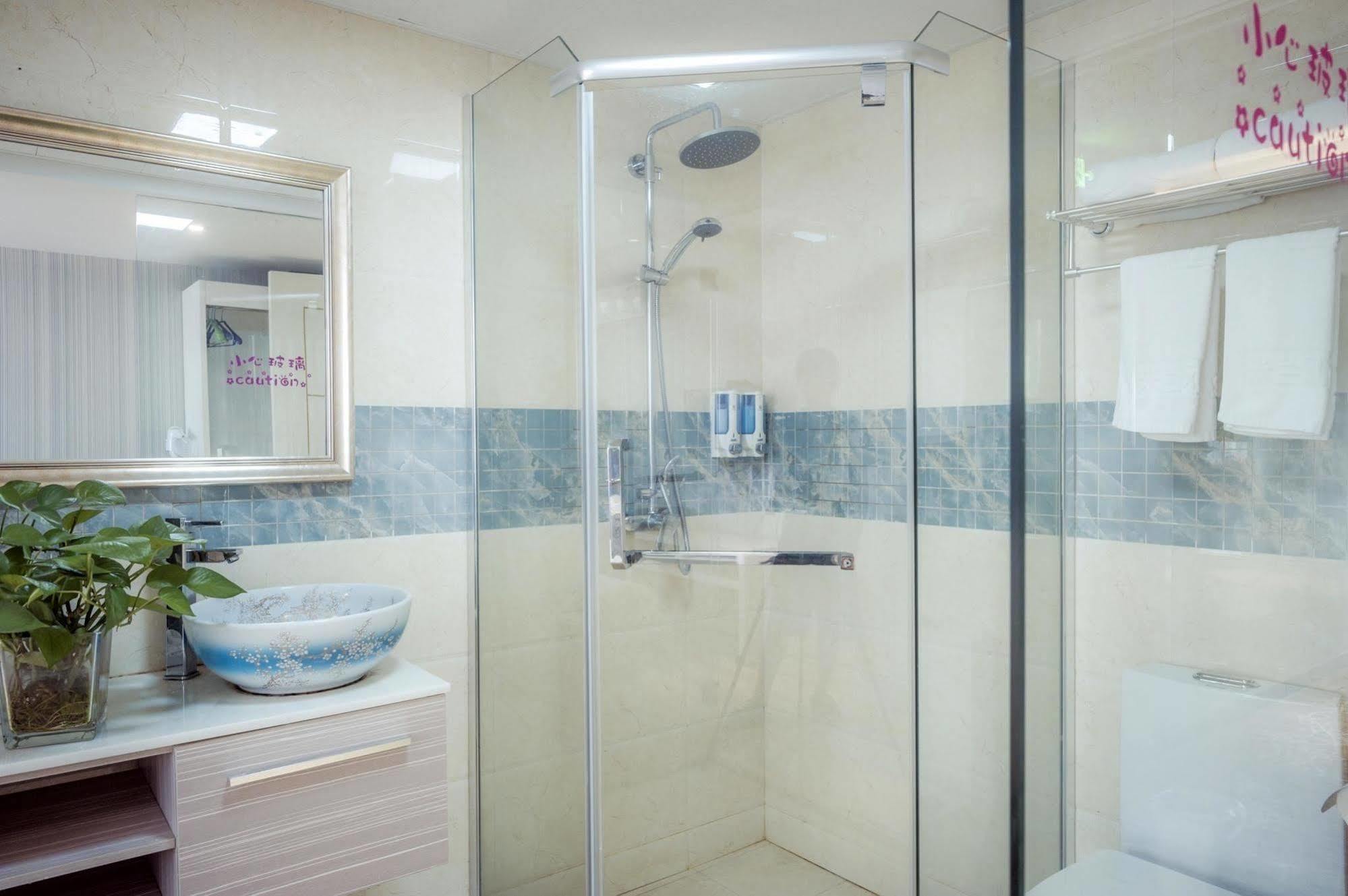 Milan Fashion Hotel Deqing Екстер'єр фото