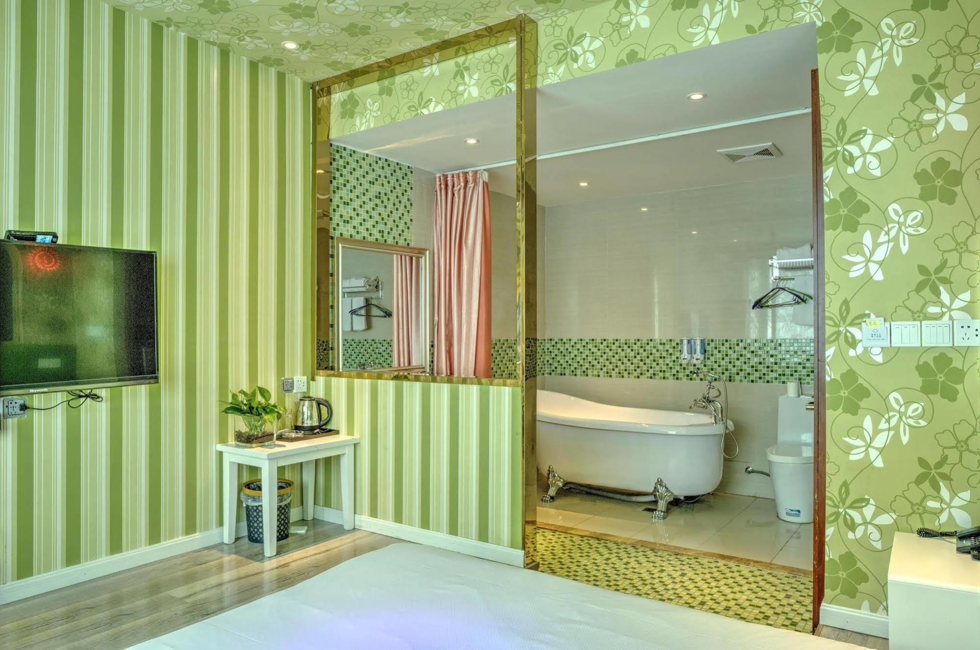 Milan Fashion Hotel Deqing Екстер'єр фото