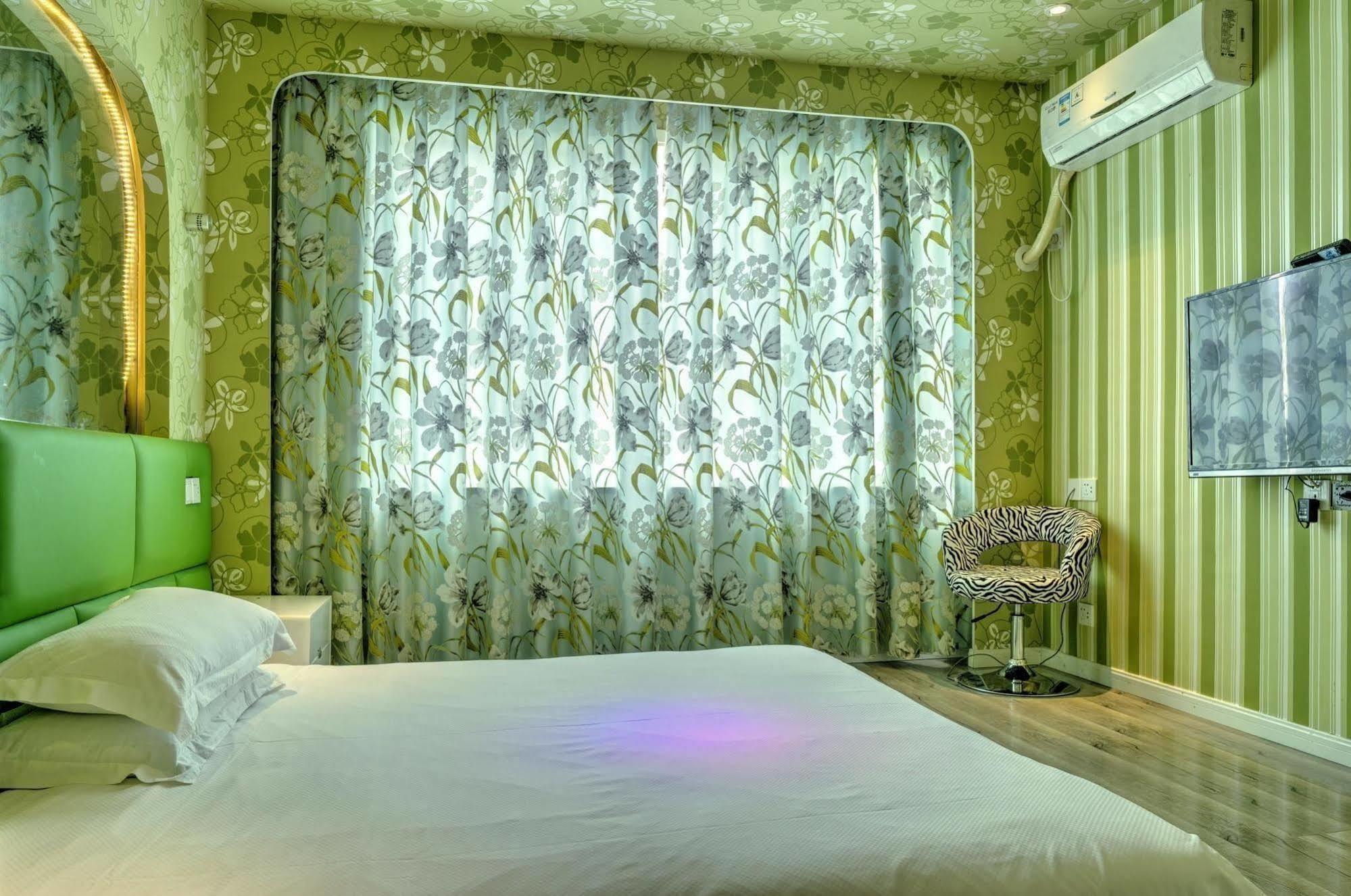 Milan Fashion Hotel Deqing Екстер'єр фото