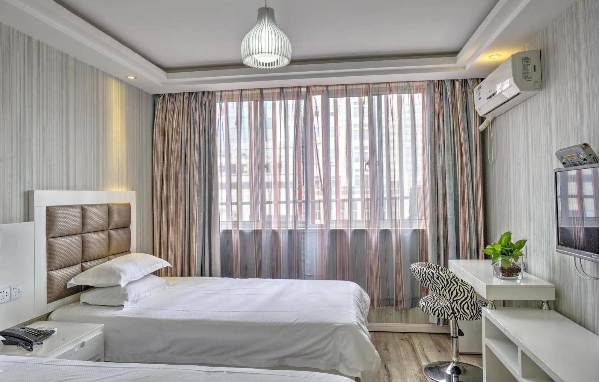 Milan Fashion Hotel Deqing Екстер'єр фото