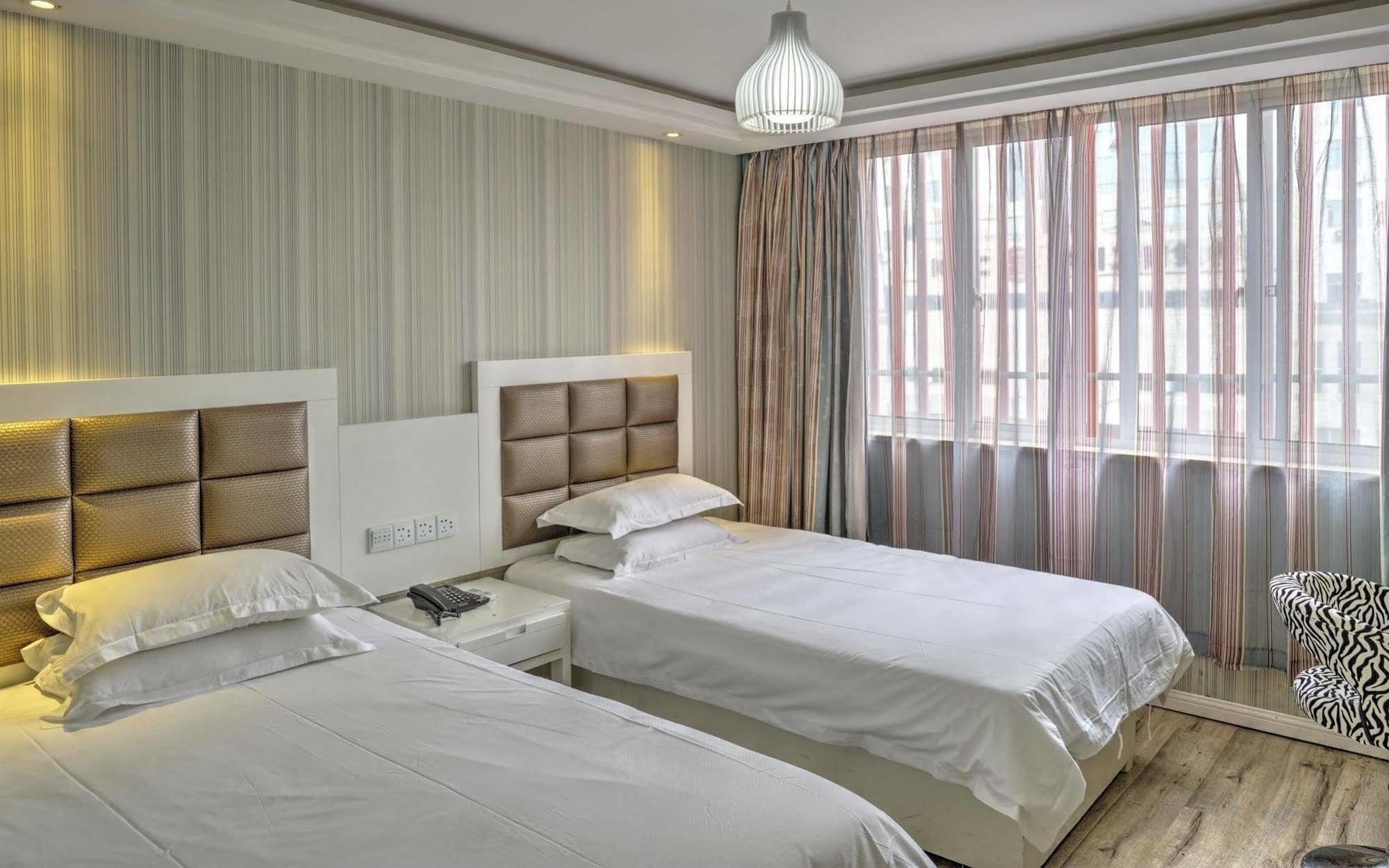 Milan Fashion Hotel Deqing Екстер'єр фото
