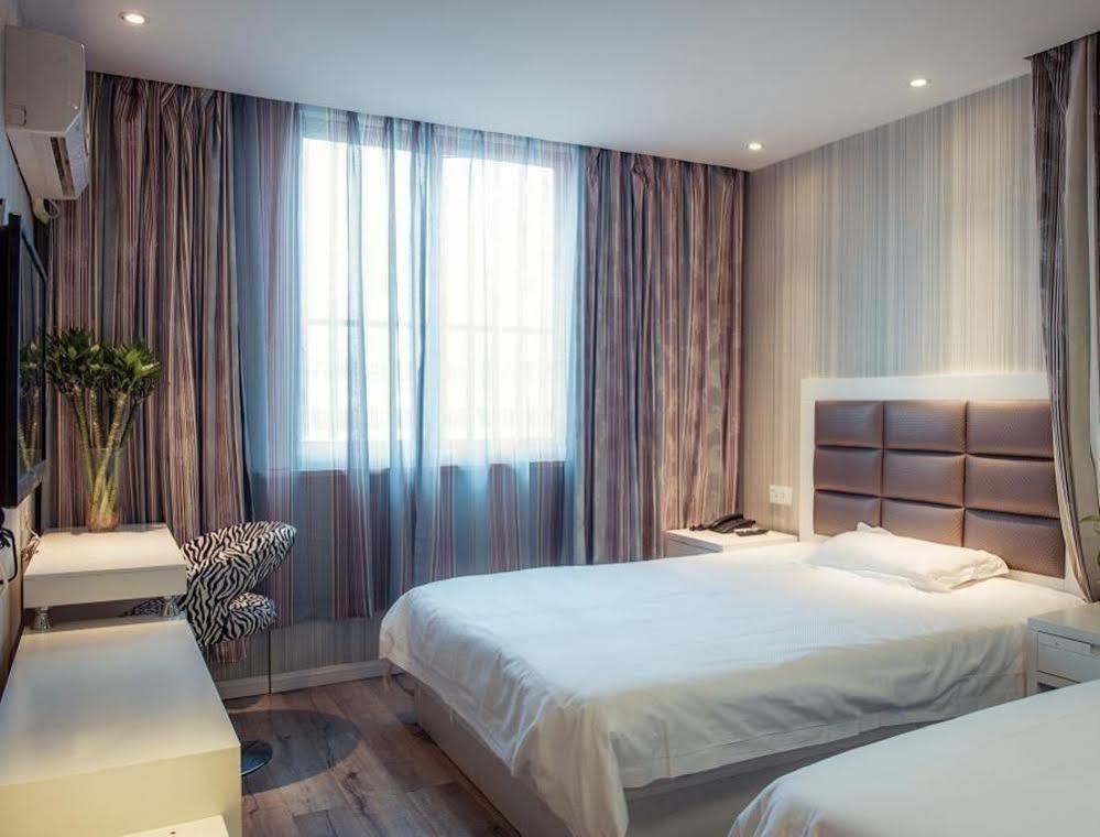 Milan Fashion Hotel Deqing Екстер'єр фото