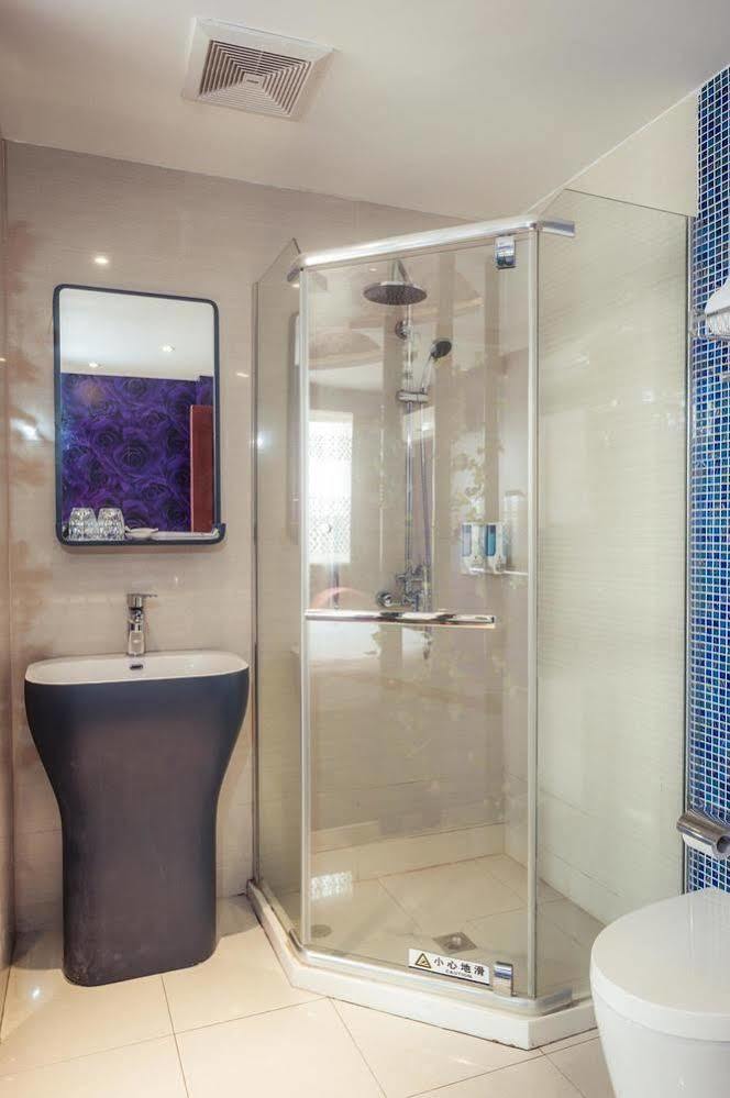 Milan Fashion Hotel Deqing Екстер'єр фото